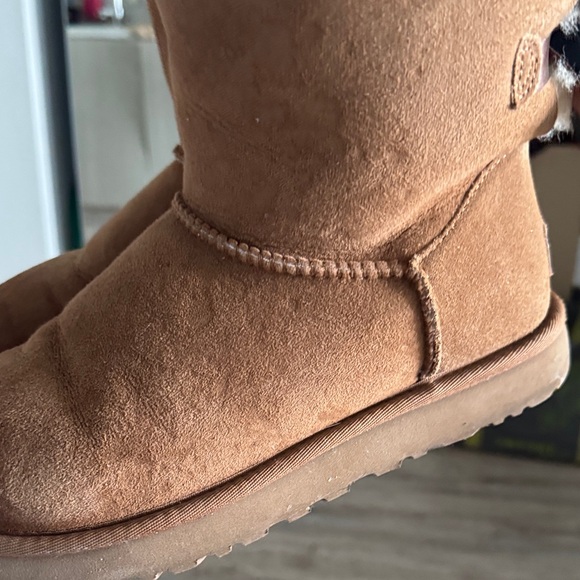 UGG BAILEY BOW Adult US 8, chestnut, very good condition, - Picture 7 of 8